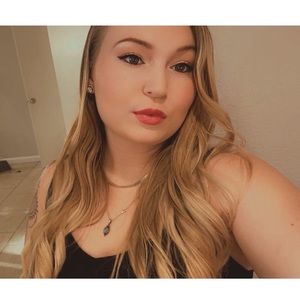 Meet your Posher, Jessica